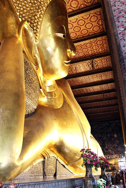 Bouddha couché de Wat Pho Bangkok. Courtoisie de Regina -  PIxabay.